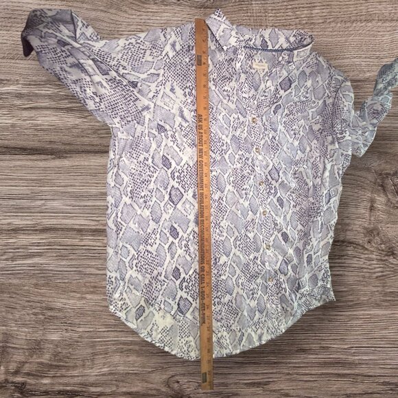 Anthropologie Pilcro Flowy Long Sleeve Lightweight Blouse Gray/White Pattern - Picture 7 of 9